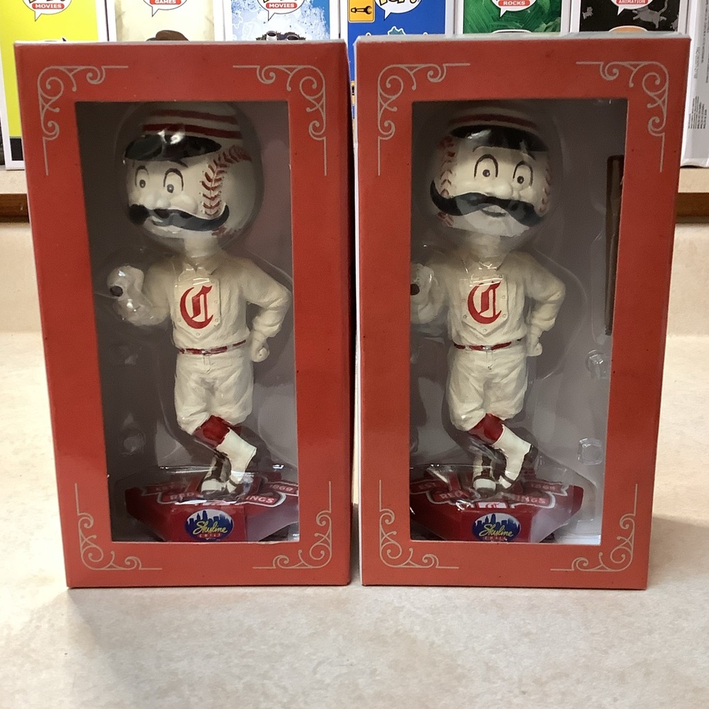 (2) Cincinnati Reds Skyline Chili 2019 Mr. Redlegs 150 Series Bobblehead RARE - Picture 2 of 6